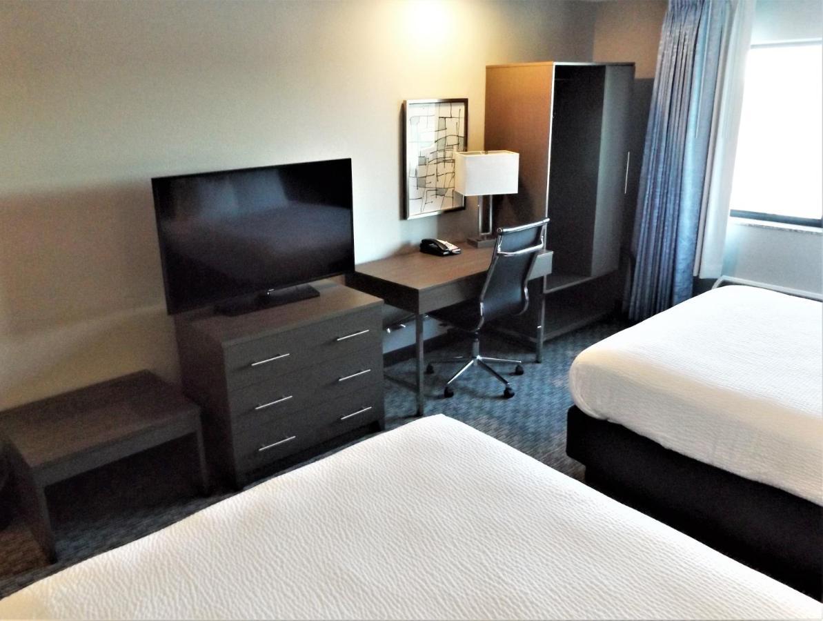 Brookstone Inn & Suites Fort Dodge Luaran gambar