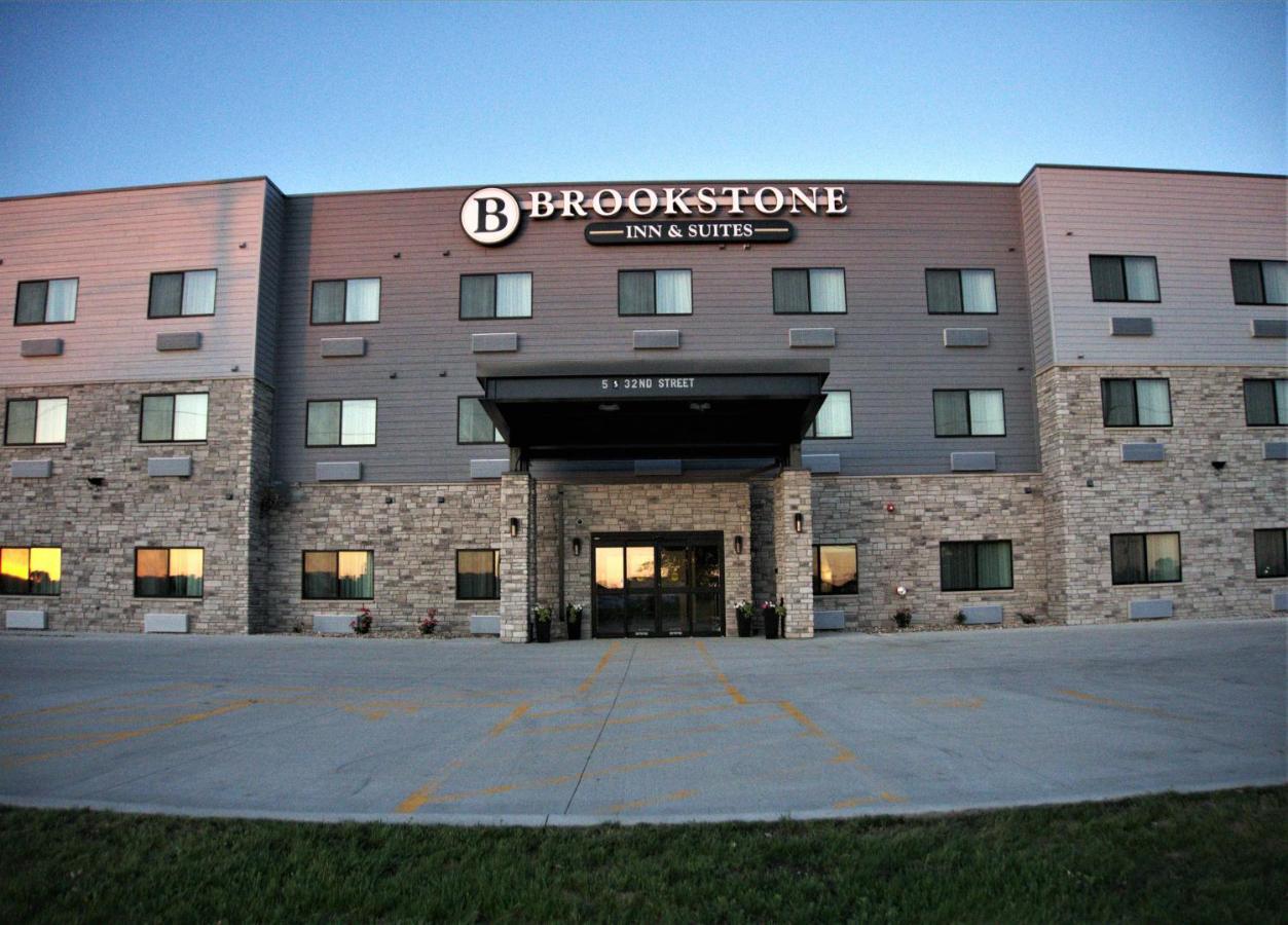 Brookstone Inn & Suites Fort Dodge Luaran gambar